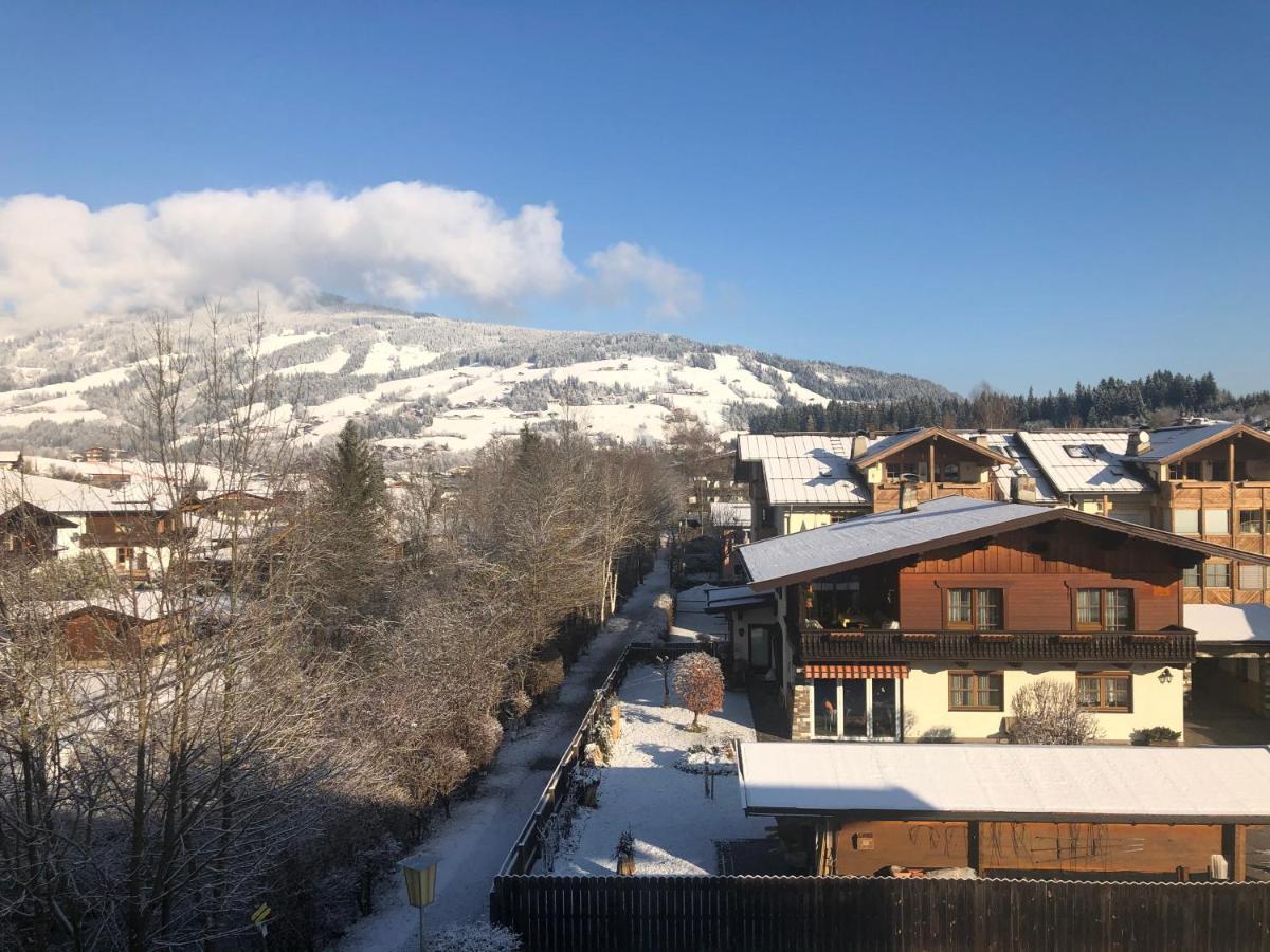 Haizelrock Kirchberg in Tirol Bagian luar foto